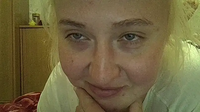 CurvyWild Lady30 online show from May 2026 05:53:02 PM
