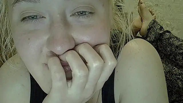 CurvyWild Lady30 online show from May 2026 07:22:02 PM