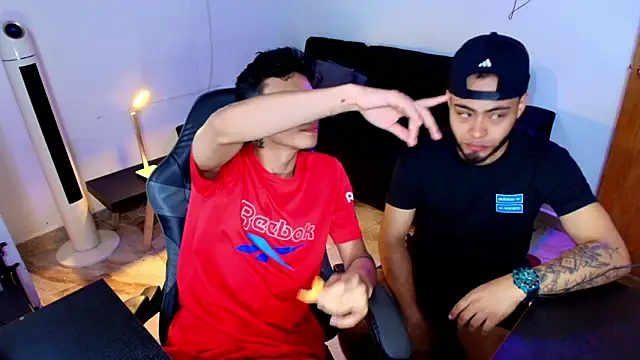 Xanderstone00 online show from March 2026 02:34:01 PM