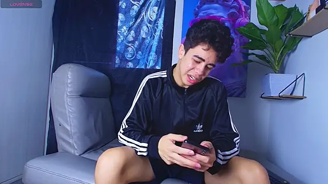 Gael moon  online show from February 2026 08:19:02 PM