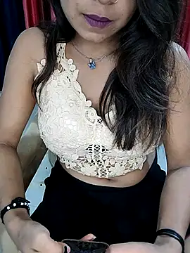 Snapshot of LIZANI_0 chatting on February 2026 07:53:02 PM LIZANI 0 online show from February 2026 07:53:02 PM