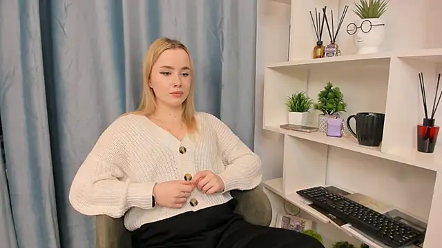 IvetteLabore online show from February 2026 07:23:01 AM