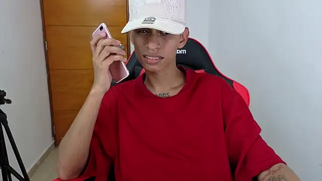 Niklausxxx online show from February 2026 06:23:01 PM