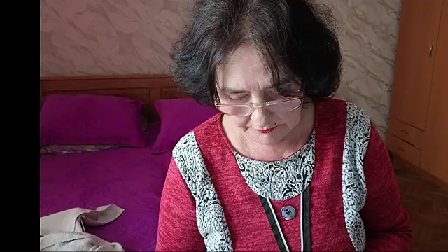 xMaryxAnne online show from April 2026 12:08:02 PM