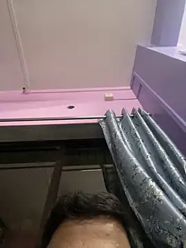 hassuniii online show from February 2026 08:41:02 PM