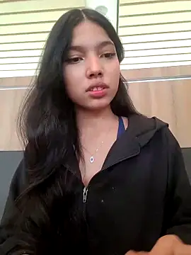 jadelaurent online show from June 2026 06:31:01 PM