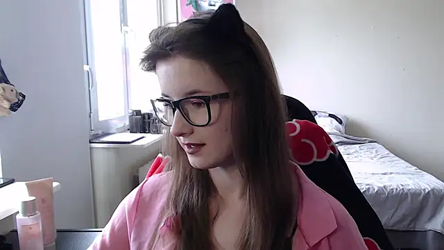 LunaXcherry online show from June 2026 11:08:02 AM
