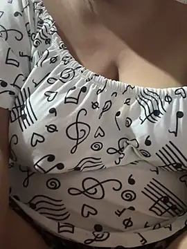 Samia-Love online show from April 2026 03:18:01 AM