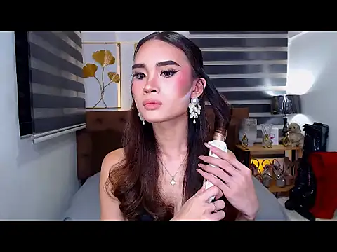 JuicyCockThea online show from July 2026 05:54:01 PM