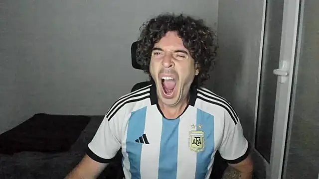 joaquin420 hot online show from May 2026 07:00:01 PM