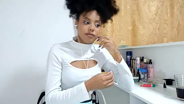 EsterSantopietro online show from February 2026 10:09:01 PM