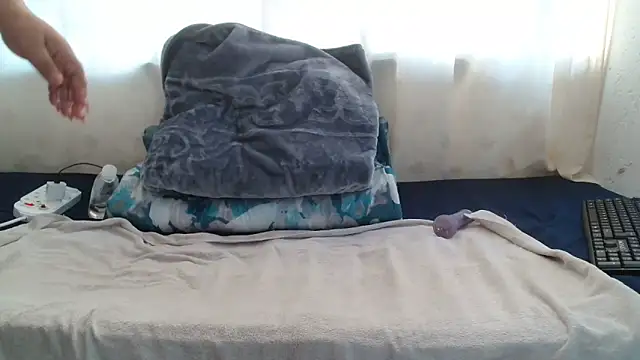 Sweet-Bella17 online show from April 2026 02:26:01 PM