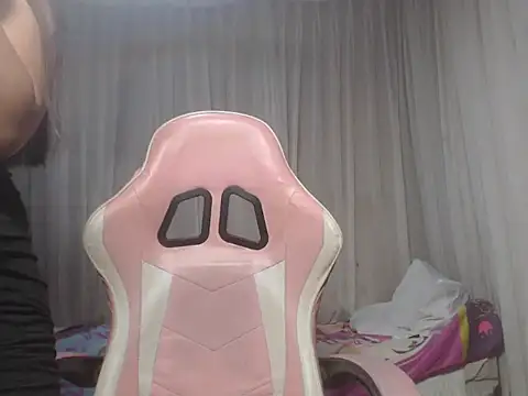 Snapshot of lyn67 chatting on February 2026 02:18:02 AM lyn67 online show from February 2026 02:18:02 AM