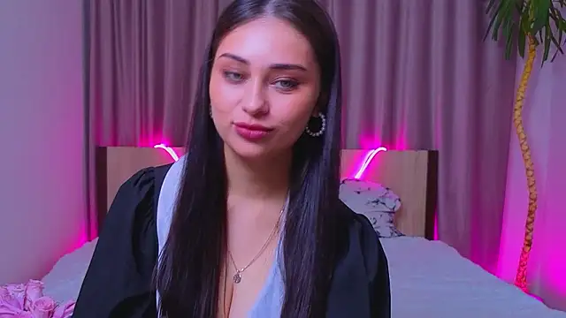 Snapshot of Sofia_Plump chatting on February 2026 02:03:02 PM Sofia Plump online show from February 2026 02:03:02 PM