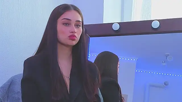 Sofia Plump online show from March 2026 12:12:02 PM