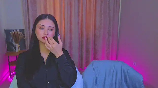 Sofia Plump online show from May 2026 12:11:01 PM