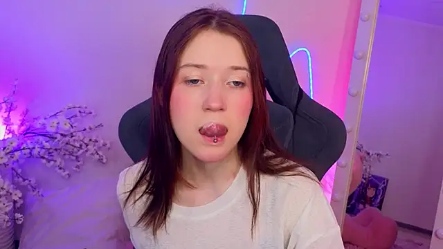 MmollyMay online show from April 2026 10:19:02 AM