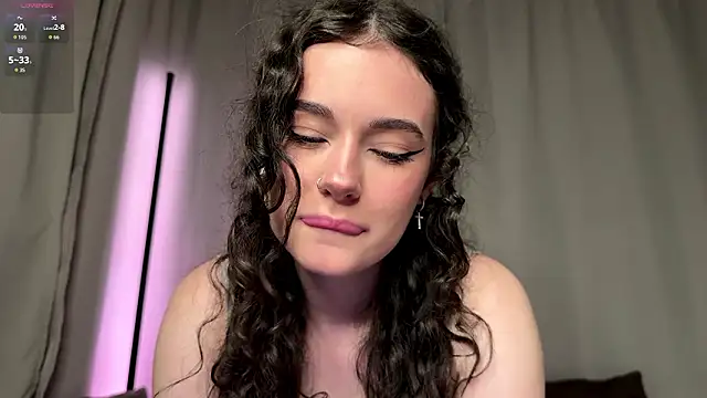 Moonfaairy online show from March 2026 07:19:01 PM