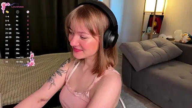 Mirrrra1 online show from May 2026 10:48:02 PM