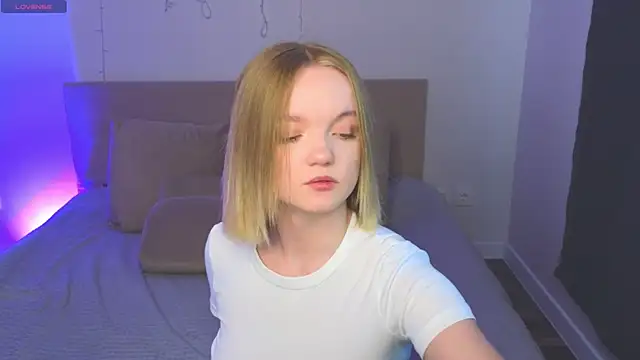 StellaBunny online show from April 2026 11:09:01 AM