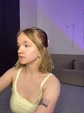 StellaBunny online show from May 2026 11:07:01 AM