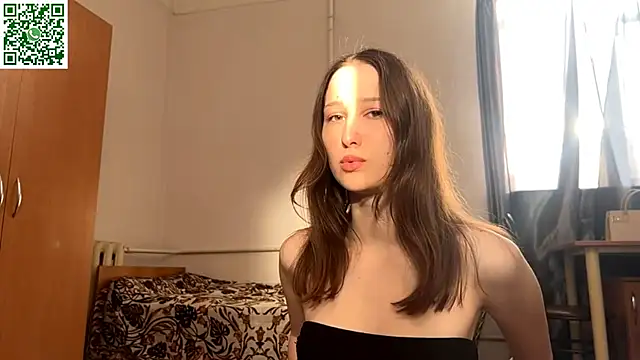 Snapshot of VickieKush chatting on May 2026 03:06:01 PM VickieKush online show from May 2026 03:06:01 PM