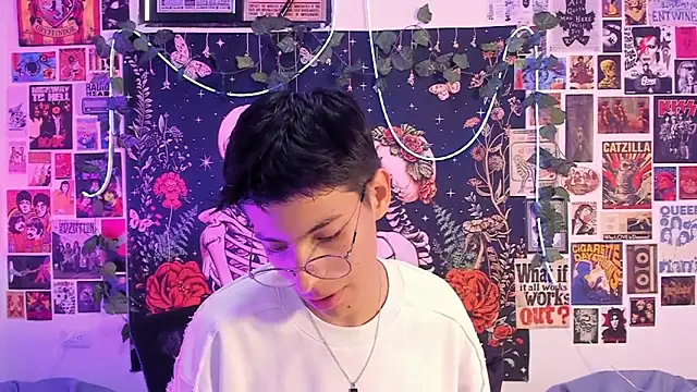 alextop  online show from February 2026 07:54:02 PM