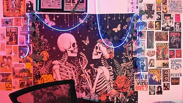 alextop  online show from February 2026 10:28:01 PM