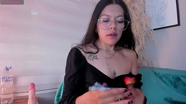 Snapshot of Lanadelrey_1 chatting on February 2026 02:46:01 PM Lanadelrey 1 online show from February 2026 02:46:01 PM