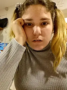 Snapshot of Dulcexpecado chatting on March 2026 10:49:02 PM Dulcexpecado online show from March 2026 10:49:02 PM