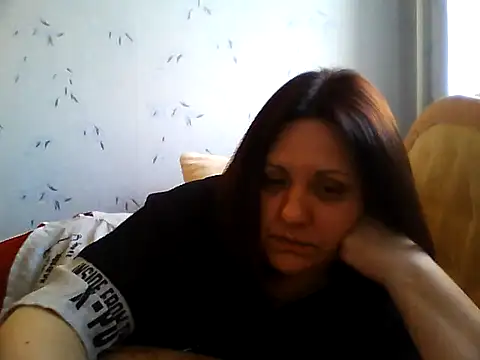 LockyCharm111 online show from May 2026 04:48:02 PM