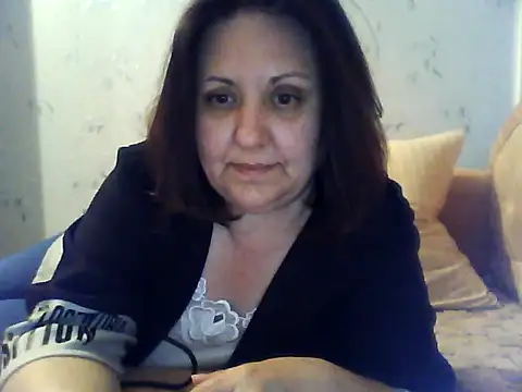 LockyCharm111 online show from May 2026 06:58:02 PM