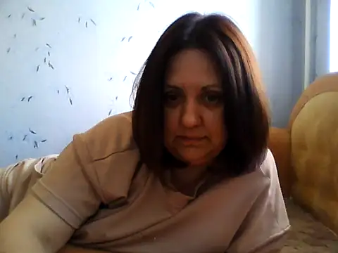 LockyCharm111 online show from May 2026 04:24:02 PM