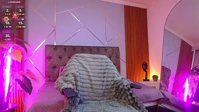 Snapshot of sasha_gracee_ chatting on April 2026 01:00:02 PM sasha gracee online show from April 2026 01:00:02 PM