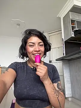 sara-jules online show from June 2026 03:22:01 PM