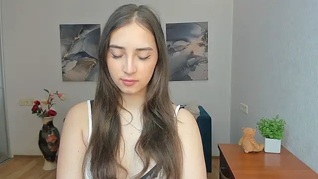 Effy Royse online show from April 2026 05:55:01 AM
