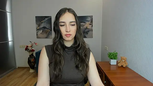 Effy Royse online show from May 2026 05:36:01 AM