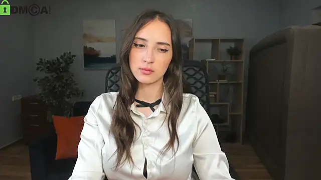 Effy Royse online show from June 2026 05:37:02 PM