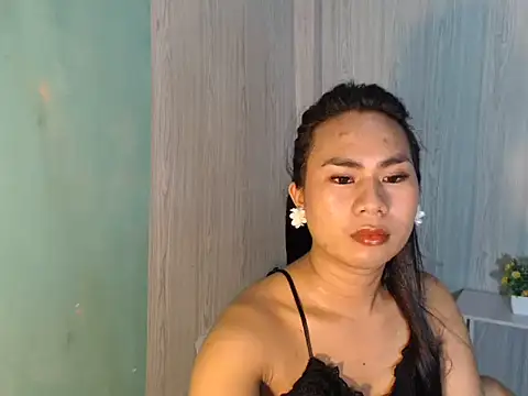 mauie69 online show from June 2026 11:42:01 PM