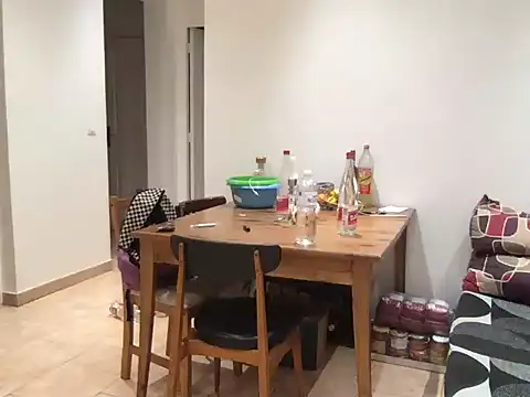 Zerllie online show from April 2026 09:04:01 PM