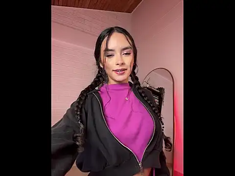 cristal roberts online show from June 2026 09:26:02 PM