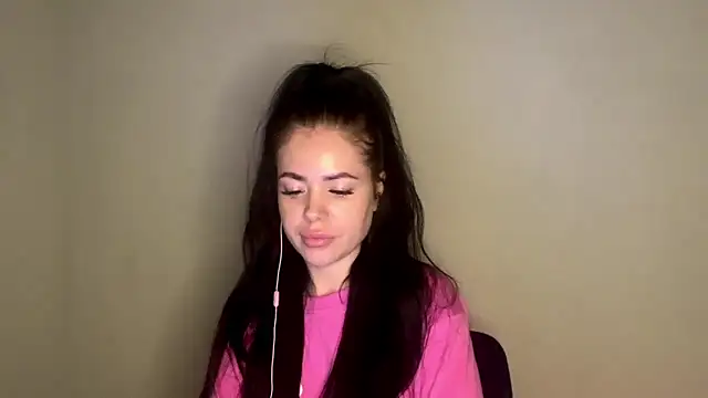 NicoleSensual online show from April 2026 08:37:01 PM