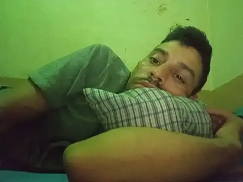Snapshot of segnini21 chatting on May 2026 02:40:02 AM segnini21 online show from May 2026 02:40:02 AM