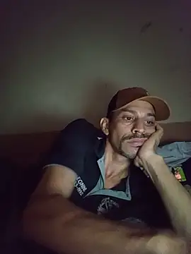 Snapshot of segnini21 chatting on June 2026 03:44:02 AM segnini21 online show from June 2026 03:44:02 AM