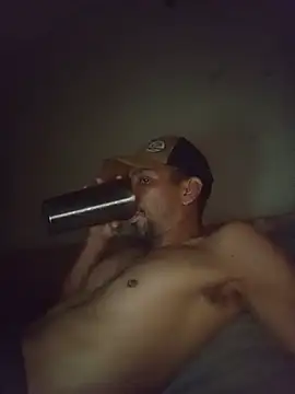Snapshot of segnini21 chatting on June 2026 04:44:02 AM segnini21 online show from June 2026 04:44:02 AM