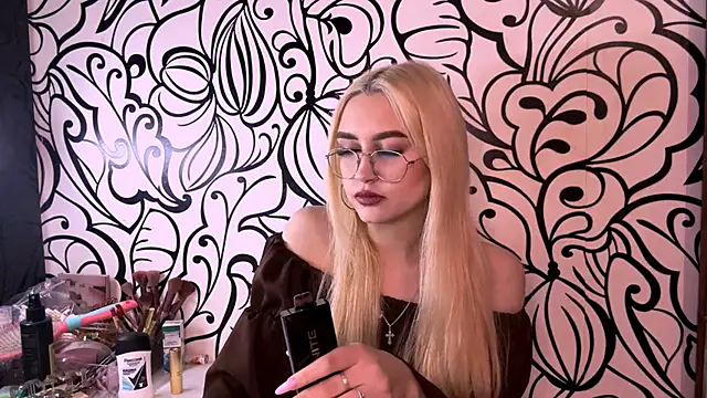 Kat Catherine online show from February 2026 04:37:02 PM