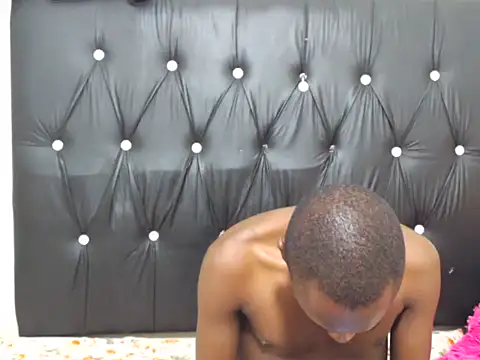 NtandoXx online show from February 2026 08:49:02 PM