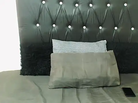 NtandoXx online show from June 2026 09:45:01 AM
