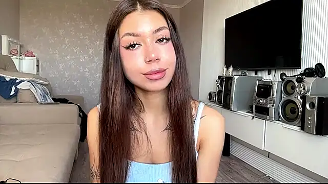 Snapshot of You_Club_Winx chatting on April 2026 07:23:02 AM You Club Winx online show from April 2026 07:23:02 AM