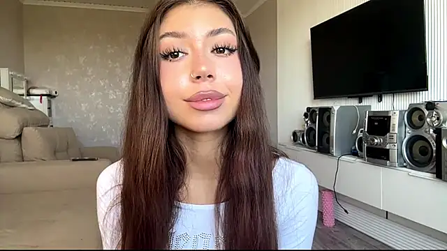 Snapshot of You_Club_Winx chatting on May 2026 07:27:02 AM You Club Winx online show from May 2026 07:27:02 AM